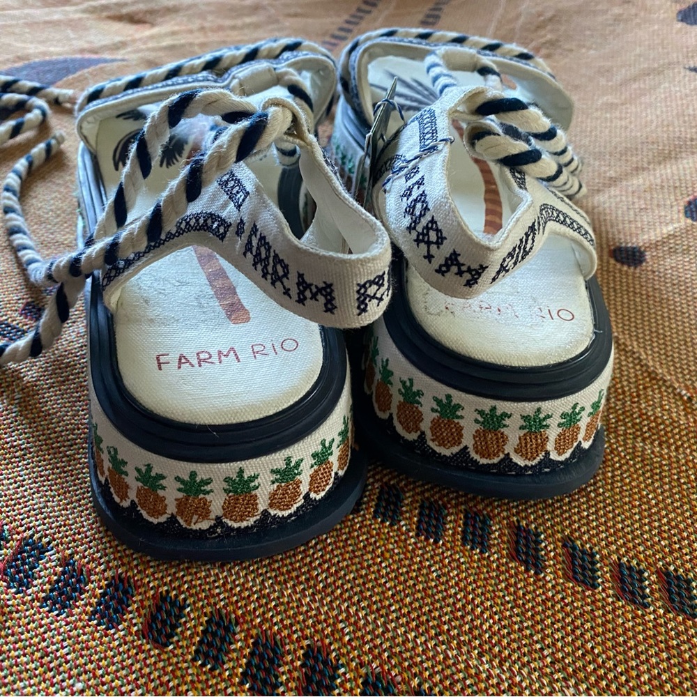 Platform sandals - Picture 4 of 6
